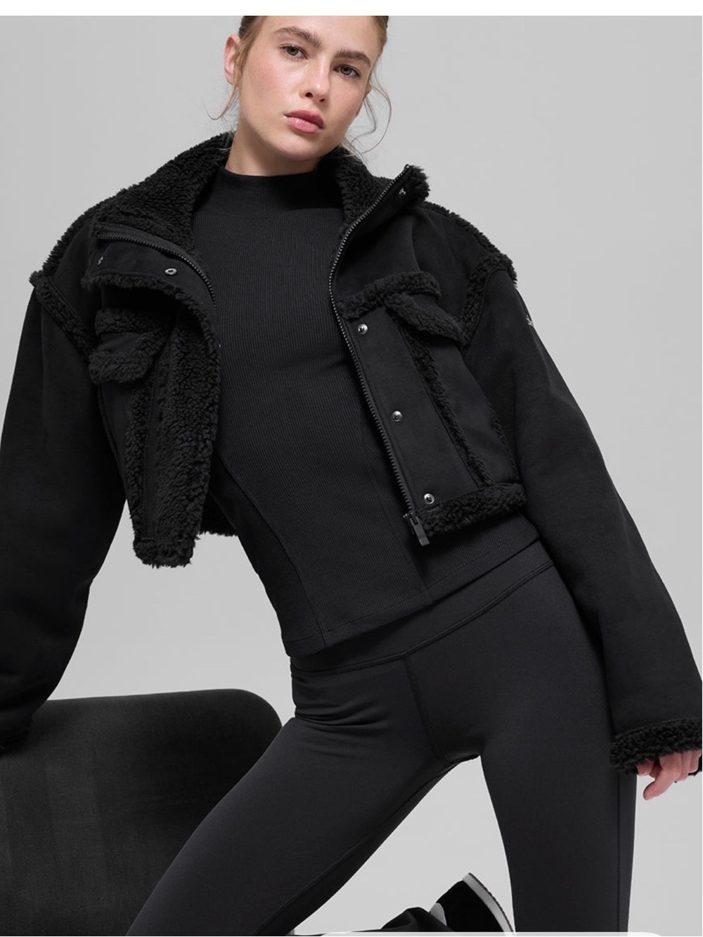 RARE NWOT Oversized Alo Yoga Faux Shearling Snowfall Cropped Jacket - Black - Picture 5 of 14
